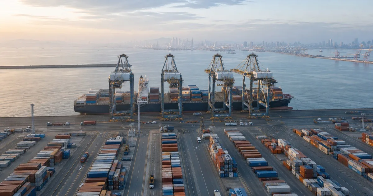 Importing Kitchenware from China: Shipping, Duties & Incoterms