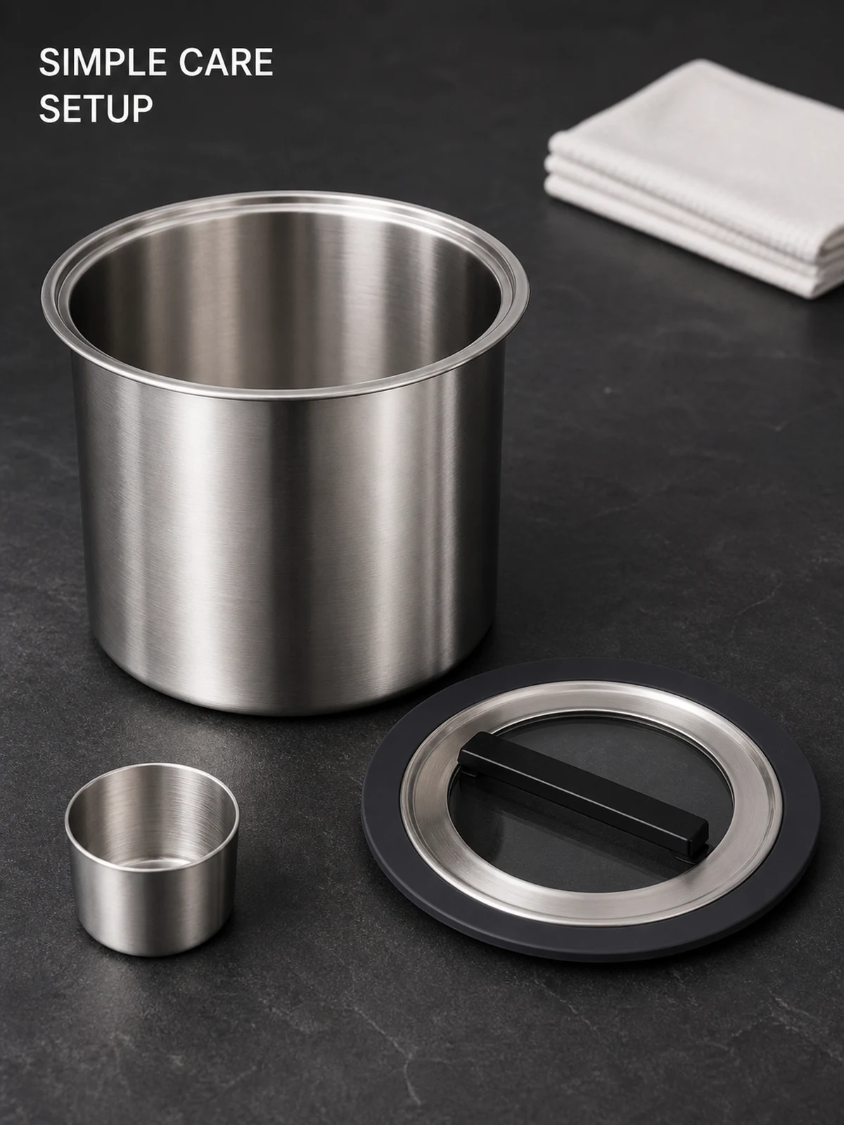 Bucket body, fitted lid and measuring cup arranged for care